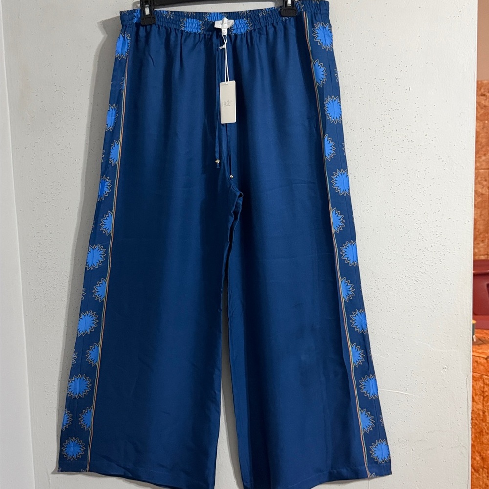 Jade Johnny Was Blue Floral Women's wide legged pants. Navy multi NWT
